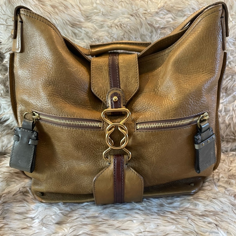 Rare Vintage Chloe leather handbag with gold buckle detail. Authentic.